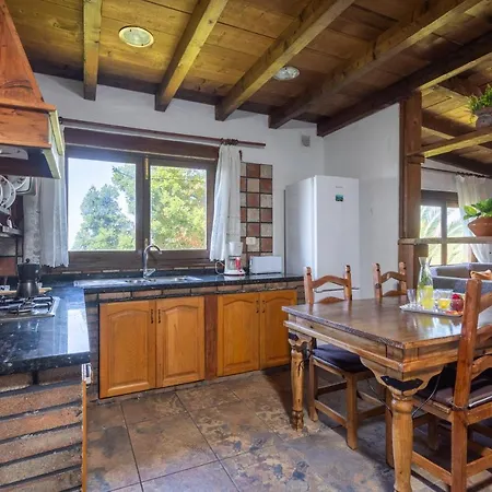 Vakantiehuis Home2book Charming Nature Casa Aurora *