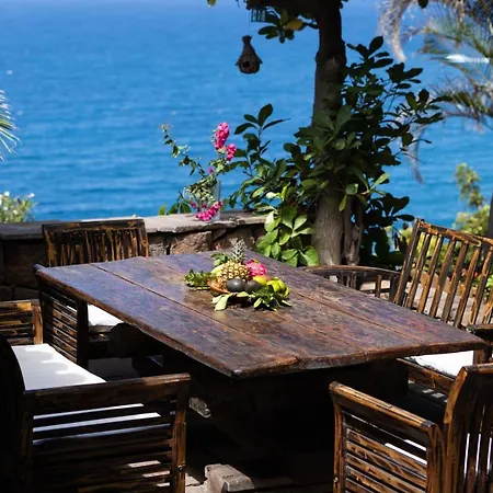 펜션 Home2book Charming Nature Casa Aurora 로스 레알레호스